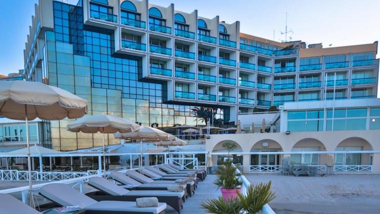 Hôtel SPLENDID  SPA hotel me 4 yje