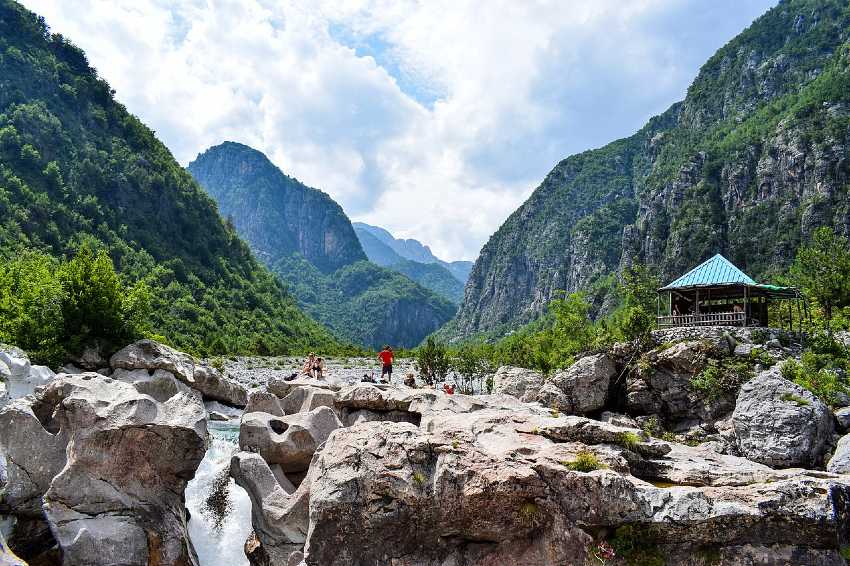 Udhetim ne Theth, Tur 2 Ditor