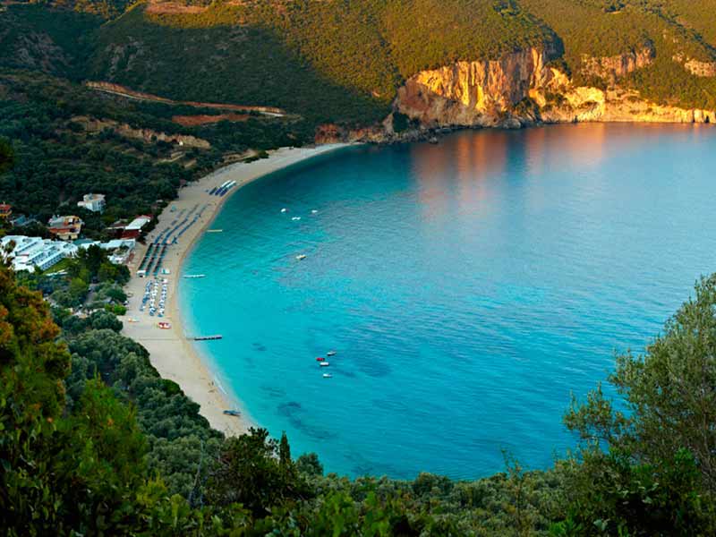 Lichnos Beach Hotel & Suites