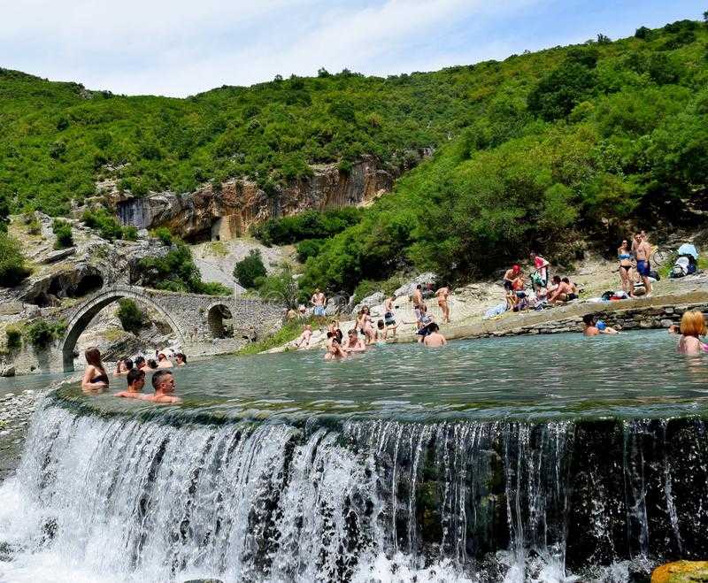 acqua-termale-naturale-permet-l-albania.jpg